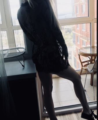 Встреча со мной - это настоящий взрыв чувств! Я готова поразить тебя своими услугами, которые подарят тебе незабываемые моменты удовольствия. Мои возможности безграничны, я открыта для экспериментов и готова покорить любые твои фантазии. У меня есть отличные отзывы, чтобы ты мог убедиться в моей качественной работе. А еще у меня есть фото, чтобы ты мог оценить мою точеную фигуру и красивое лицо 😉 Живу в Москве, так что давай встретимся и окунемся в мир сексуального блаженства! 💋🔥 14684, 23 года